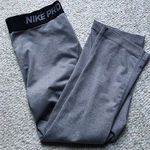 Nike Pro Womens Capris Grey Size Medium